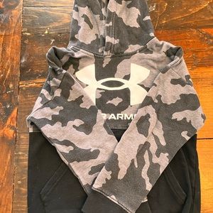 Boys Under Armour camp hoodie.